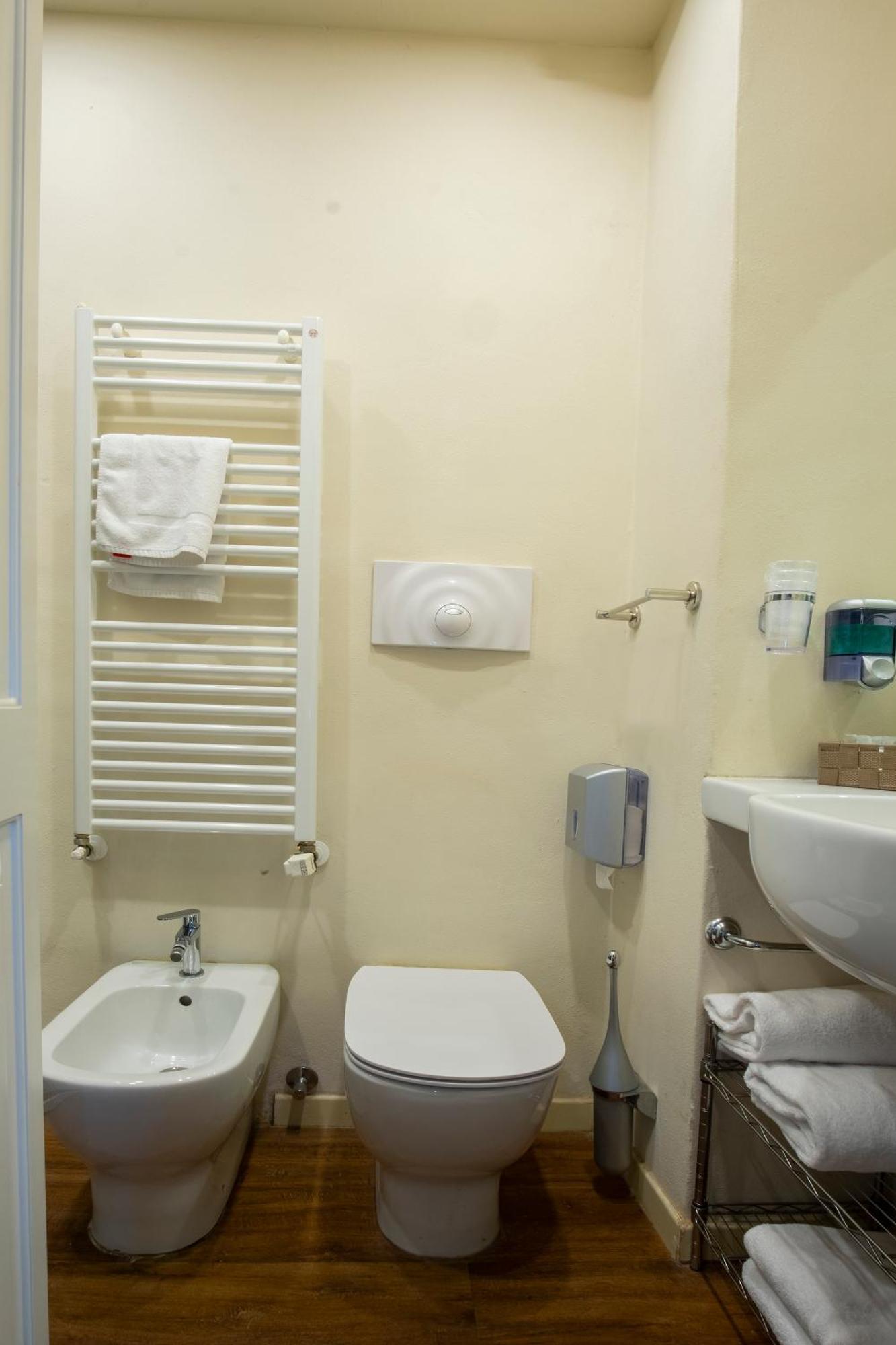 Hotel Il Cortiletto Piacenza Exterior foto