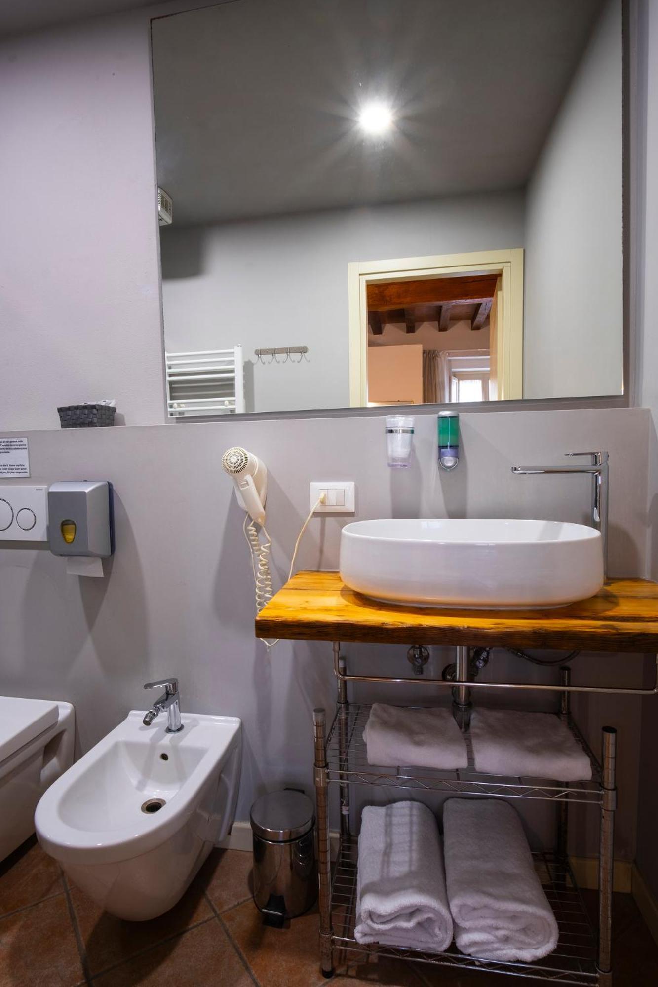 Hotel Il Cortiletto Piacenza Exterior foto
